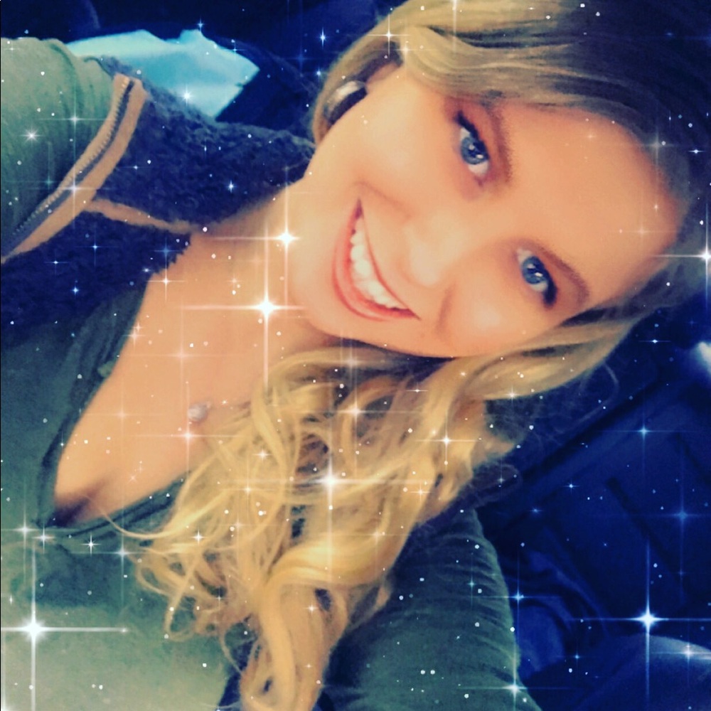 Meet your Posher, Kelsey